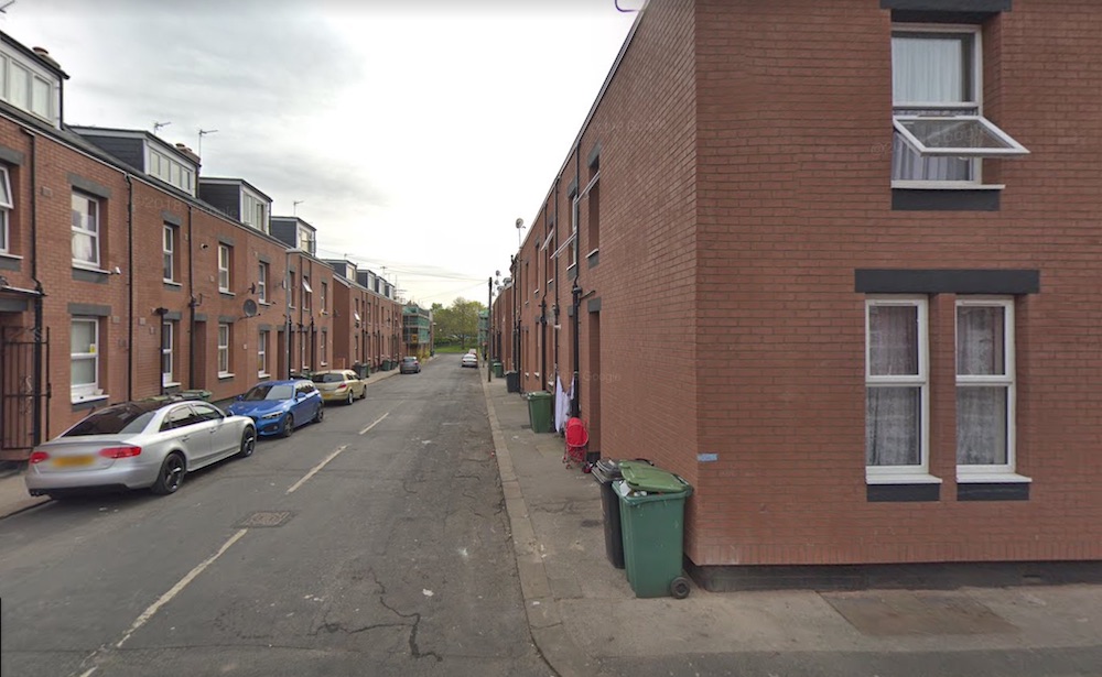 More Holbeck back-to-backs to benefit from insulation works - South ...