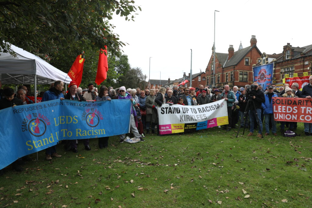 Battle Holbeck Moor crowd 2