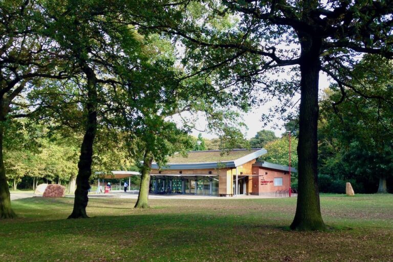 Middleton Park awarded the coveted Green Flag Award - South Leeds Life